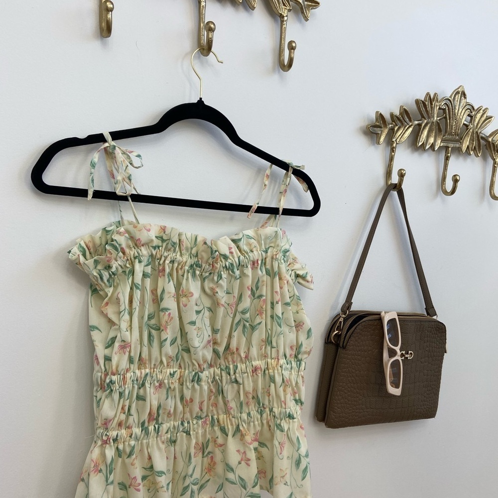 Floral Ruffle Strap Top - Picture 4 of 4